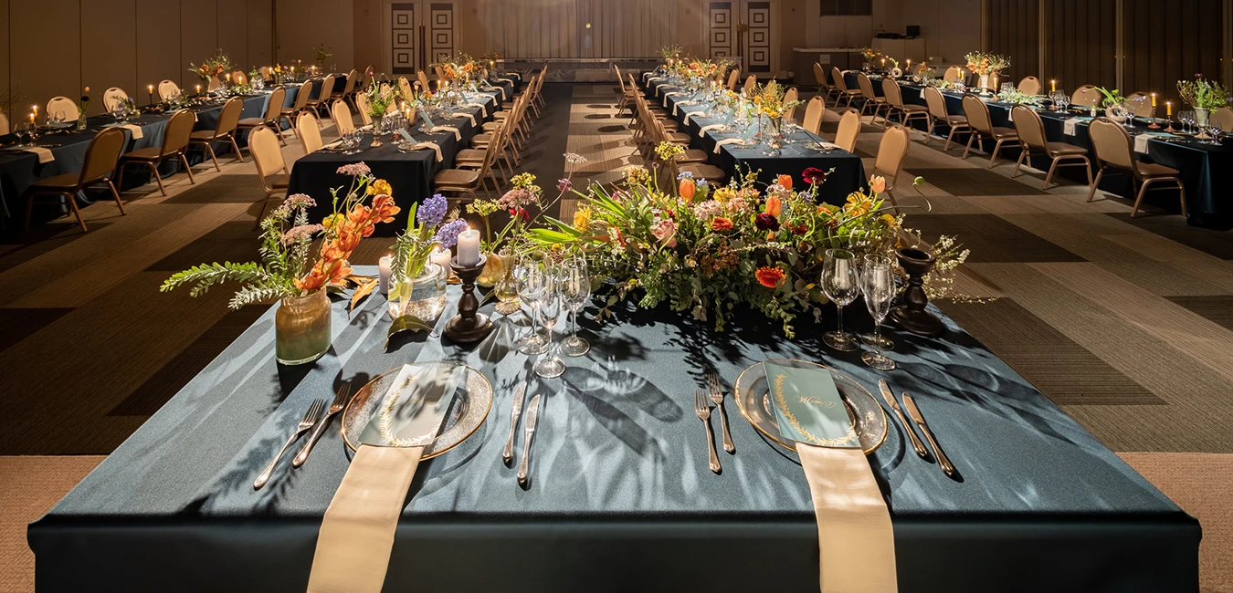 クリスタルホール