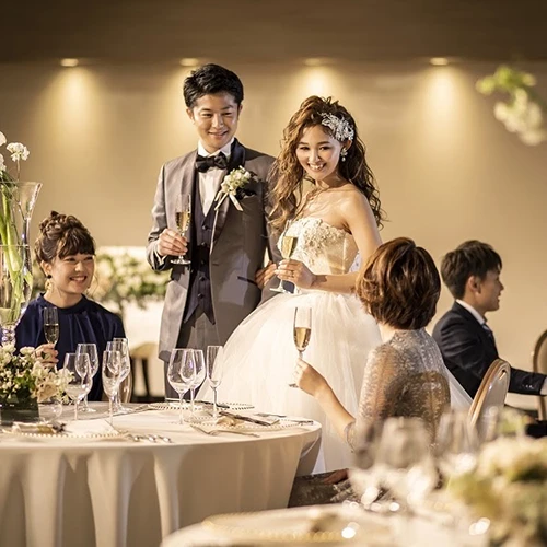 クリスタルホール