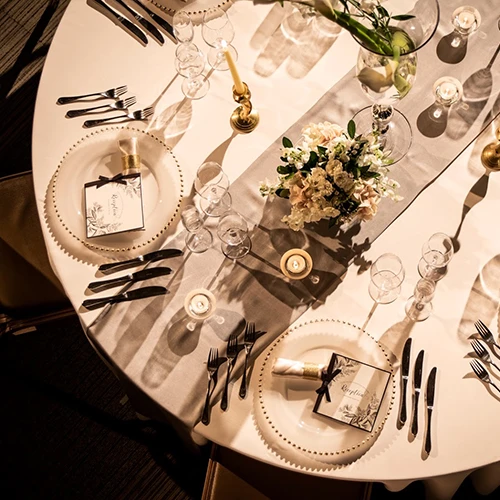 クリスタルホール